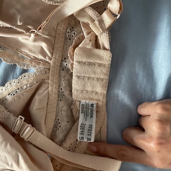 COPY - LACE BRALETTE - Picture 4 of 7